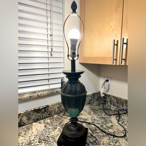 Vintage Table Lamps in Brass with black base